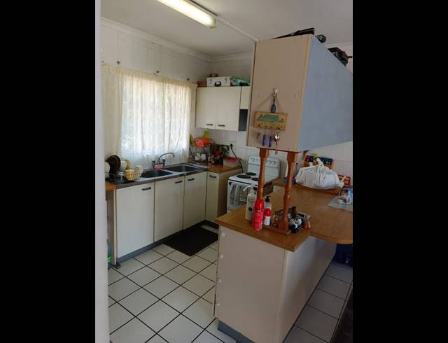 2 BEDROOM APARTMENT FOR SALE IN SCOTTSVILLE